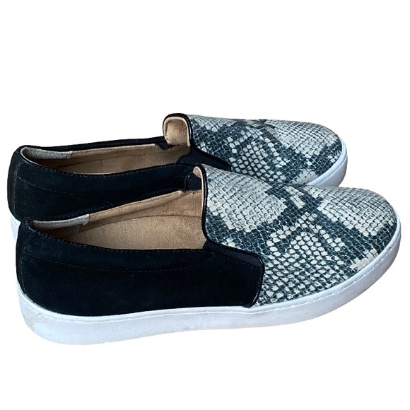 Vionic Splendid snakeskin black tan slip-on supportive casual sneakers size 7 - Picture 2 of 9